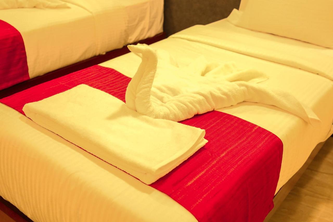 Hotel Sera Grand Csennai Kültér fotó